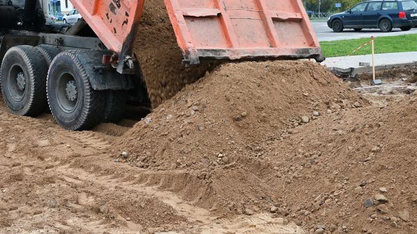 Dirt Delivery Service in Midlothian