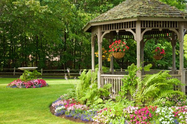 Backyard Landscaping Service in Midlothian