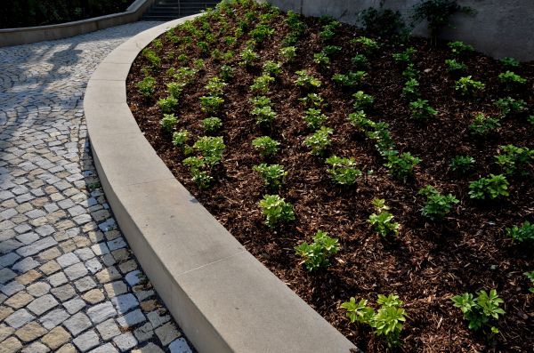 Commercial Mulching in Midlothian